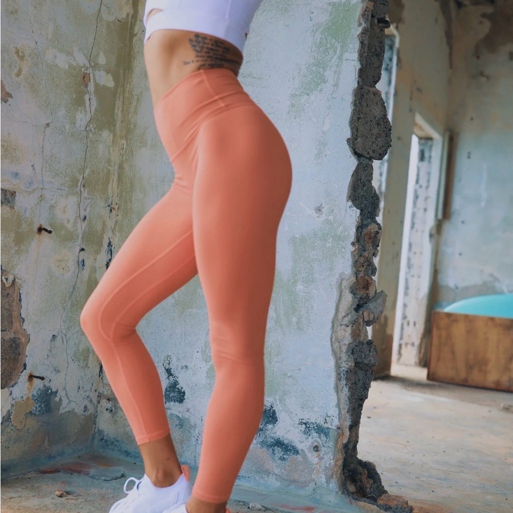 the Royale Tropical legging